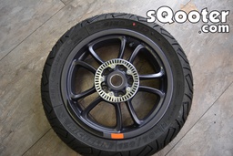 [felgegtshinten] Komplettrad Vespa GTS 125/300 Hinterrad (130-70-12) Pirelli AngleScooter oder Michelin City Grip